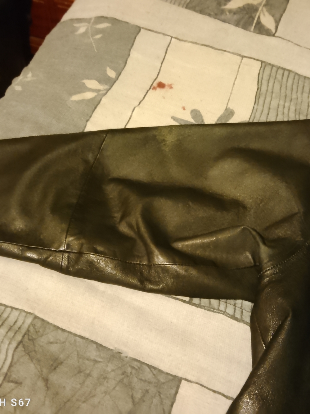 Vintage WILSONS LEATHER 90s Bomber Jacket Size M Black Removable Fur Hood Y2K - Picture 9 of 16
